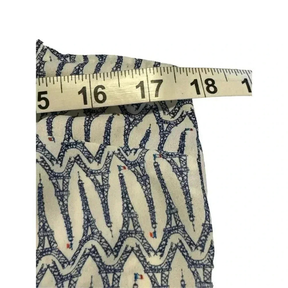 Express Women’s XS Blue‎ & White Eiffel Tower Sleeveless Portofino Shirt - Picture 5 of 7
